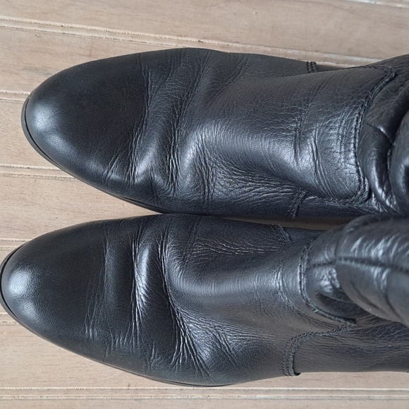 Circa Joan & David Kirstin Black Pebbled Leather Slouchy Heel Ankle Booties - Picture 2 of 14